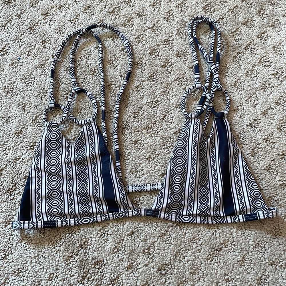 Polynesia bikini top